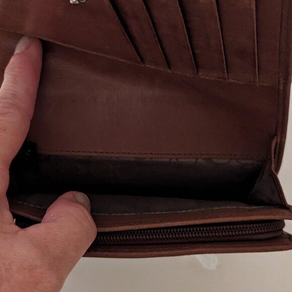 Coach Vintage Legacy Bifold Leather Wallet EUC - Picture 10 of 14